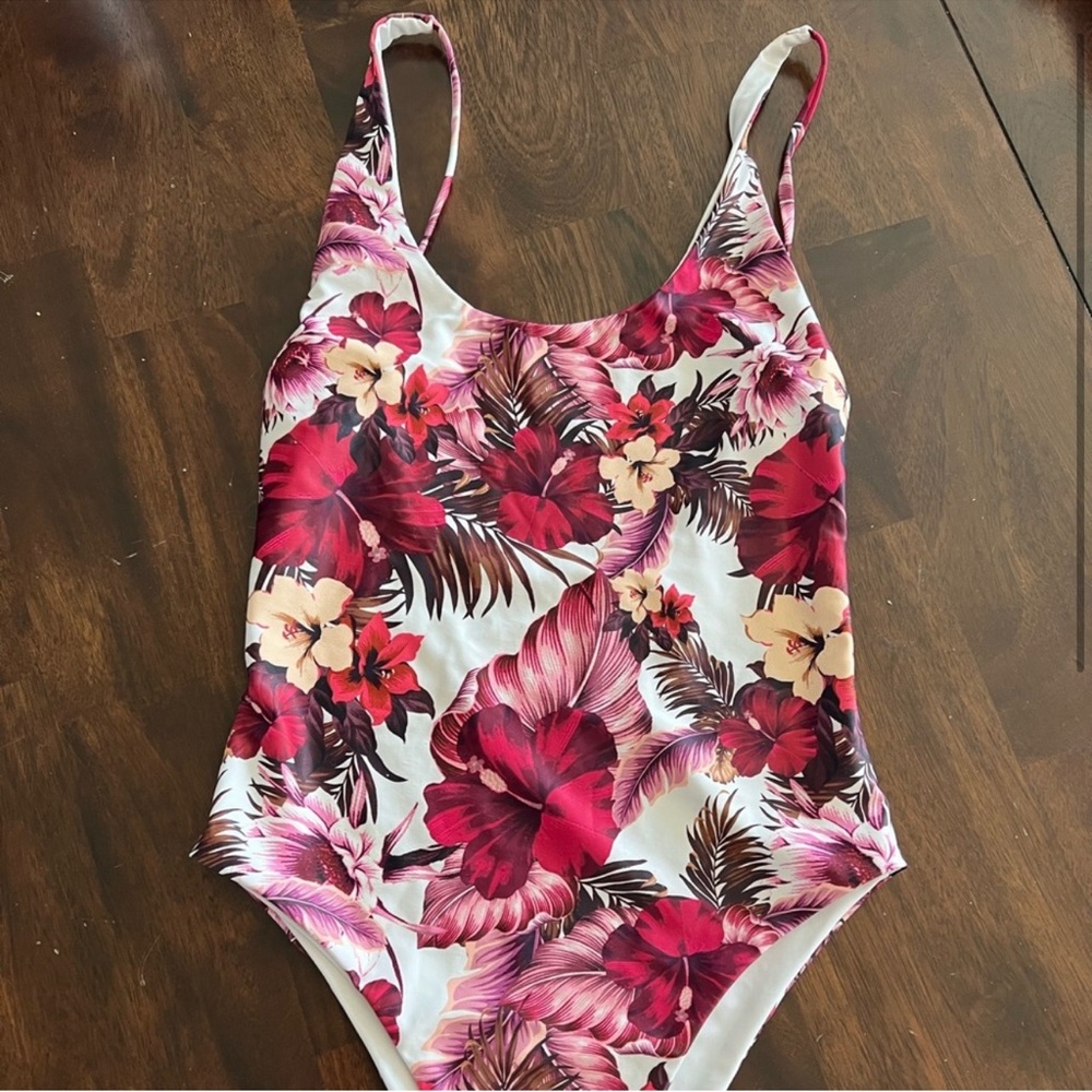 Kulani Kinis one piece - small